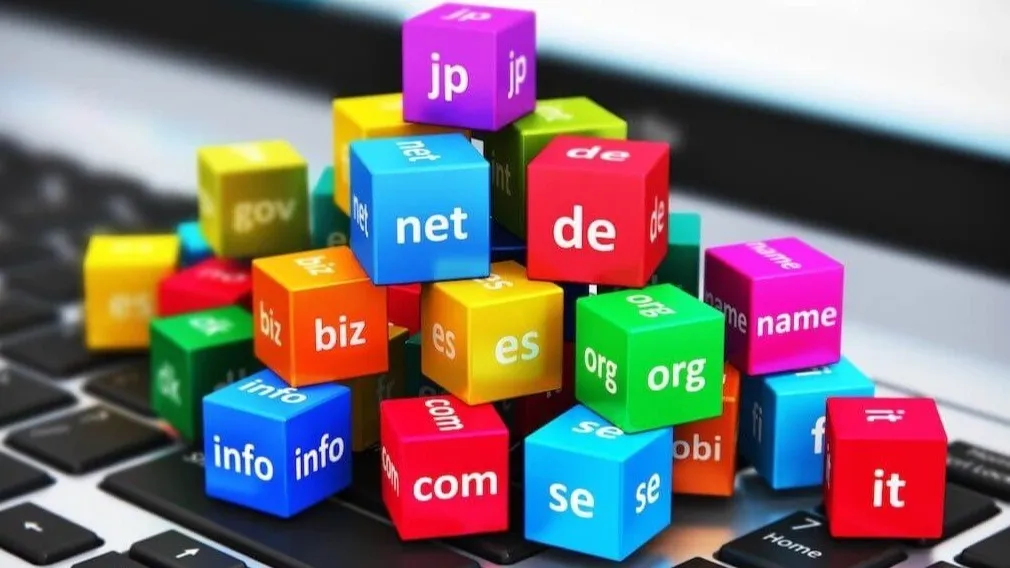 Miért jó ötlet több domain nevet is vásárolni?